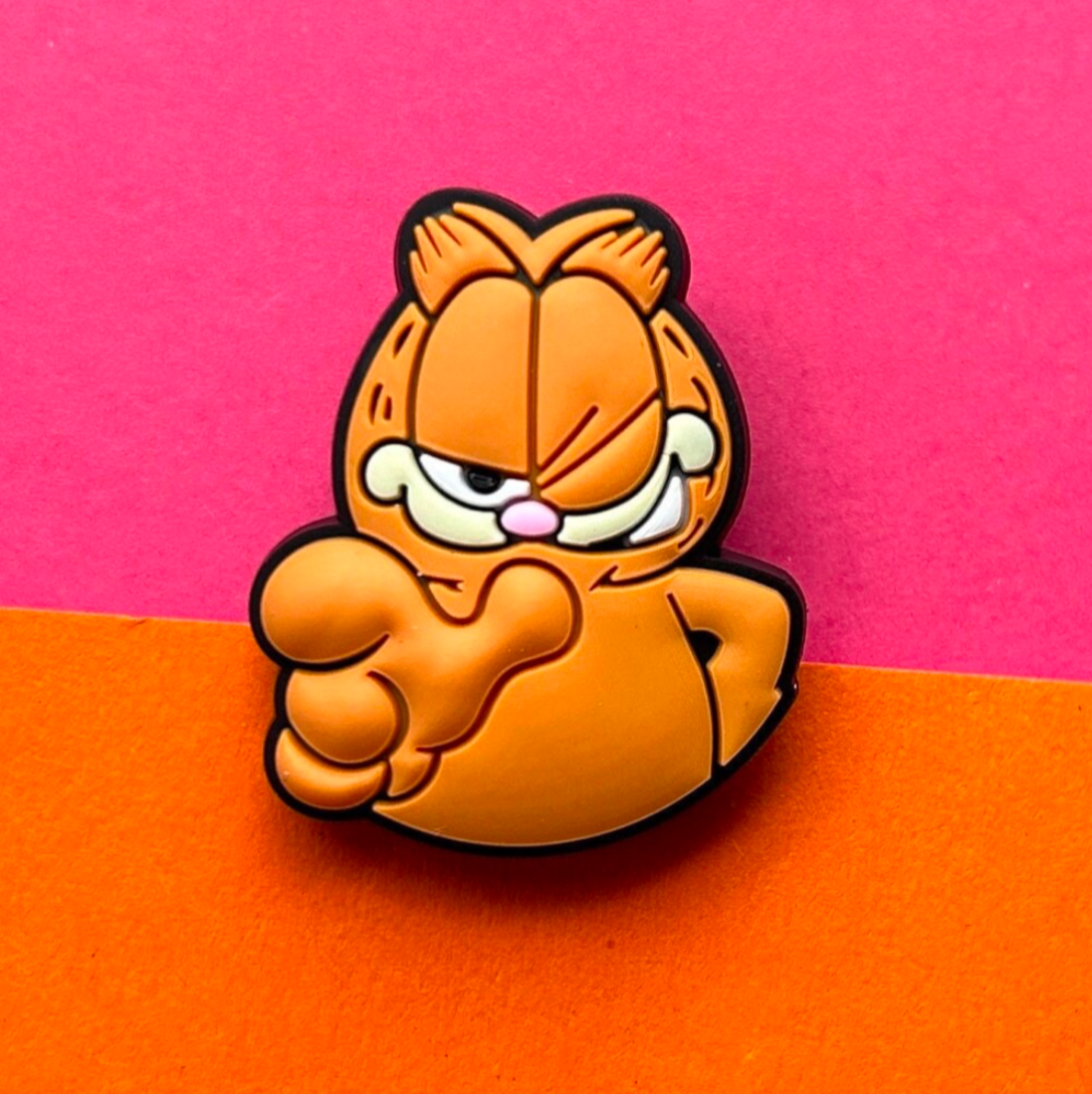 Winking ginger cat from the 90's. Croc like shoe charm.