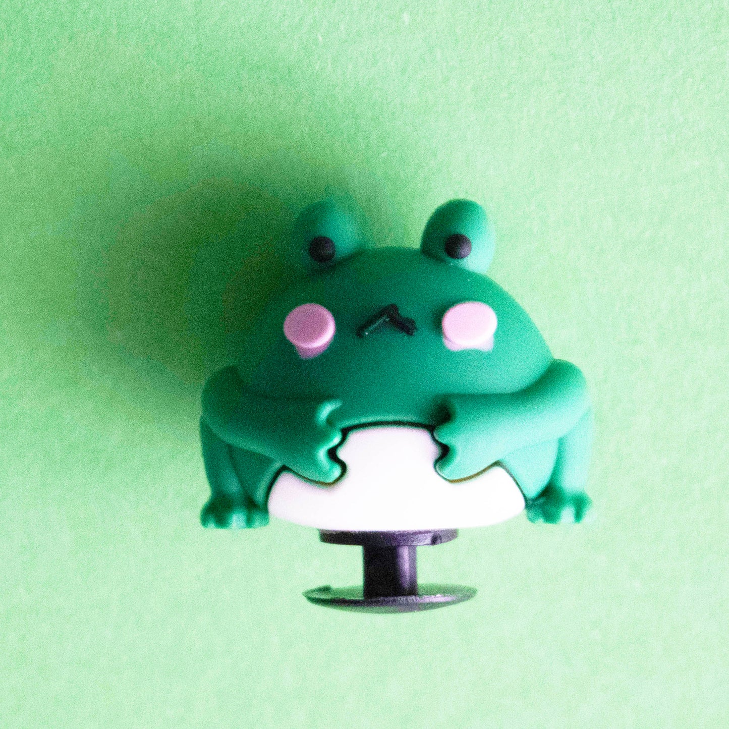 Green 3D Frog croc like shoe charm.