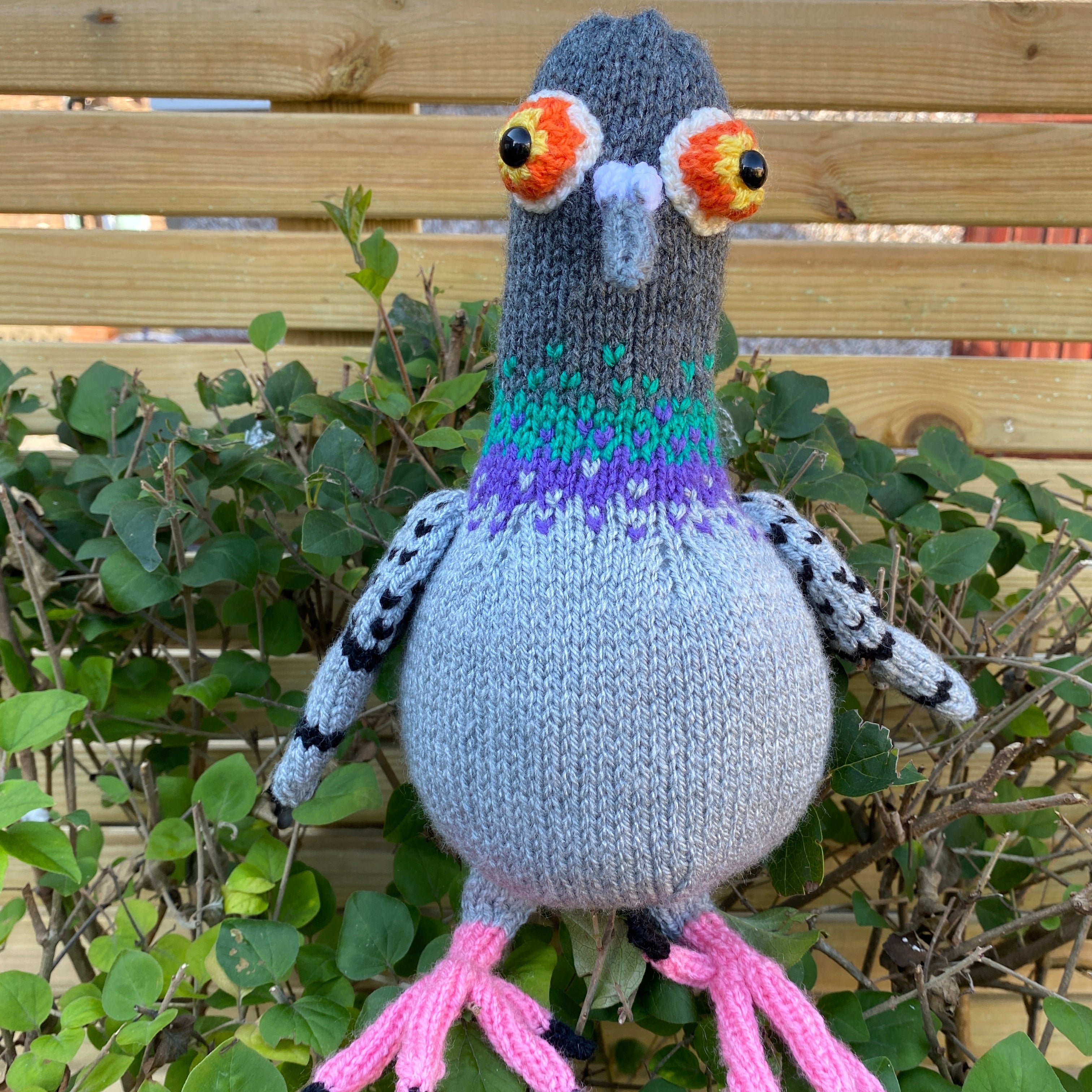 Knitted bird plush pattern finished example