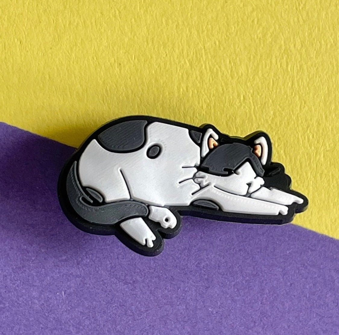 Relaxing Cat Shoe Charm.