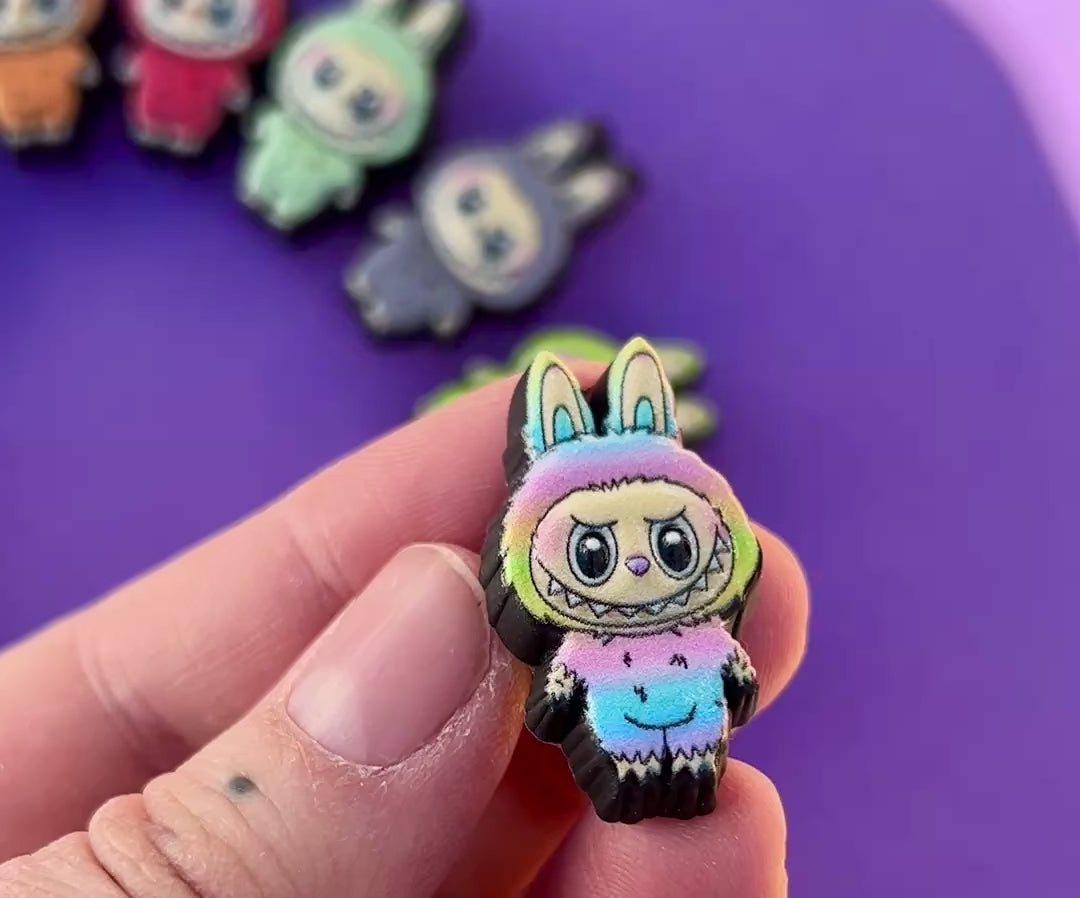 Video showing UV printed croc charm. 